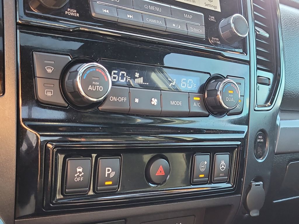 Used 2024 Nissan Titan PRO-4X w/ Pro-4x Convenience Package image 22