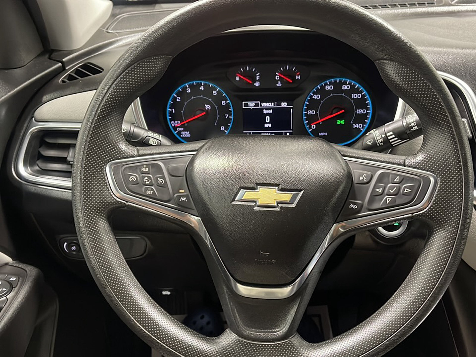 Used 2020 Chevrolet Equinox LS w/ LS Convenience Package FWD image 4