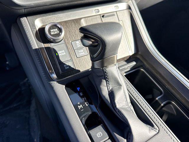 Certified 2025 Lexus GX 550 w/ Cold Area Package AWD/4WD image 20
