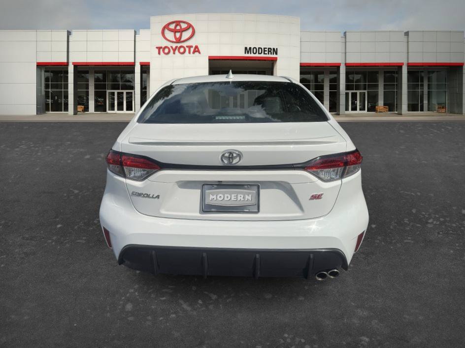 Certified 2025 Toyota Corolla SE FWD image 5