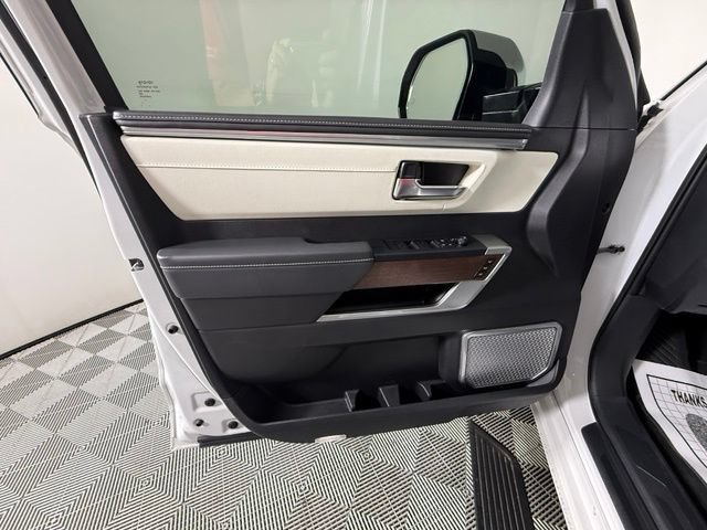 Used 2025 Toyota Sequoia Capstone AWD/4WD image 14