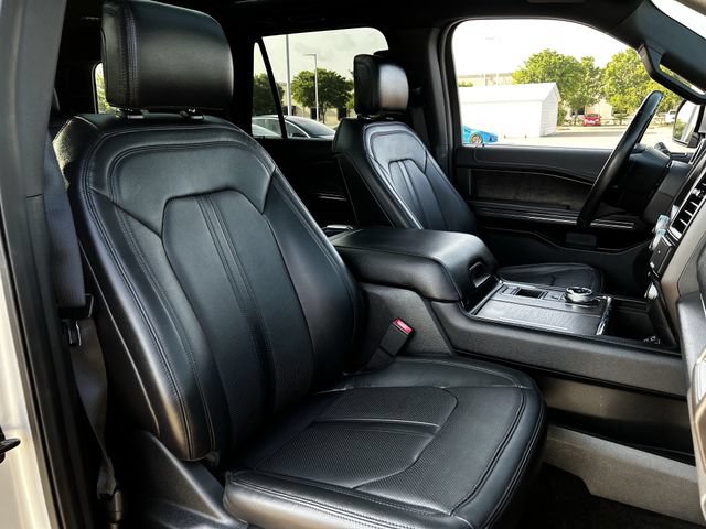 Used 2019 Ford Expedition Limited w/ Equipment Group 301A RWD image 31