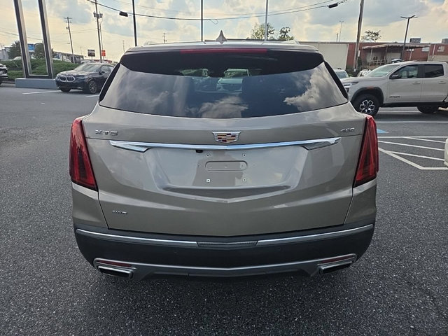 Certified 2022 Cadillac XT5 Premium Luxury AWD/4WD image 4