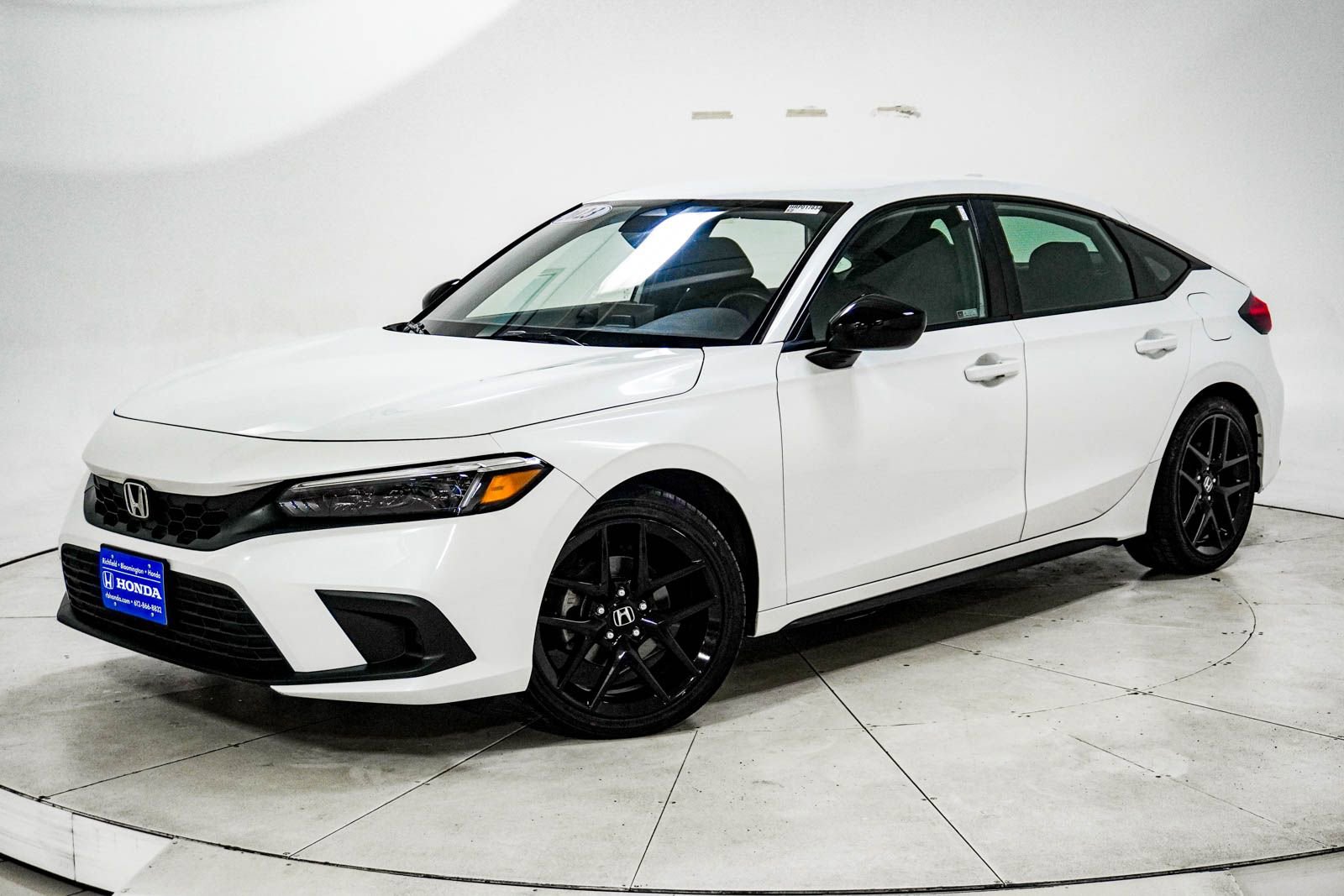 Used 2023 Honda Civic Sport image 1