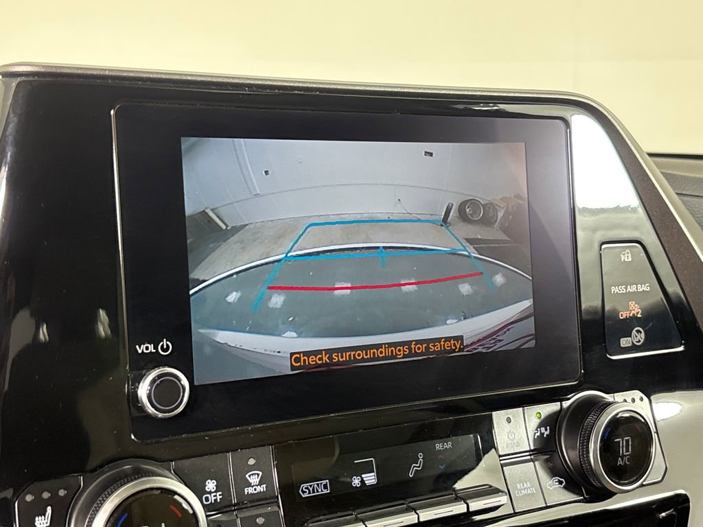 Certified 2025 Toyota Highlander XLE image 20