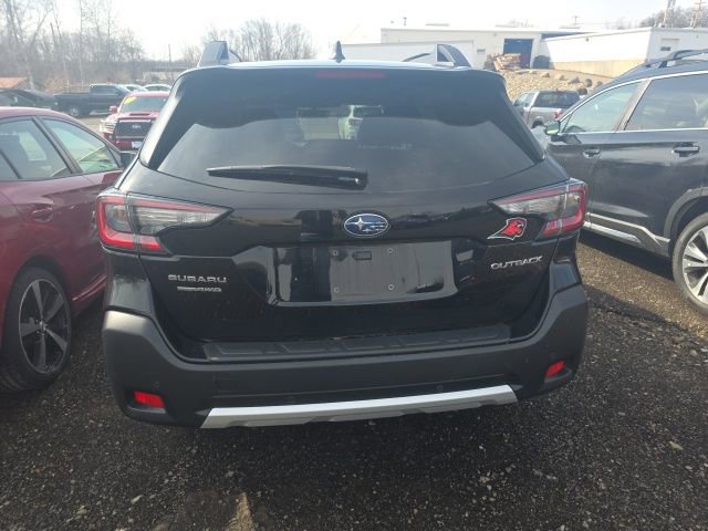 Used 2023 Subaru Outback Limited image 8