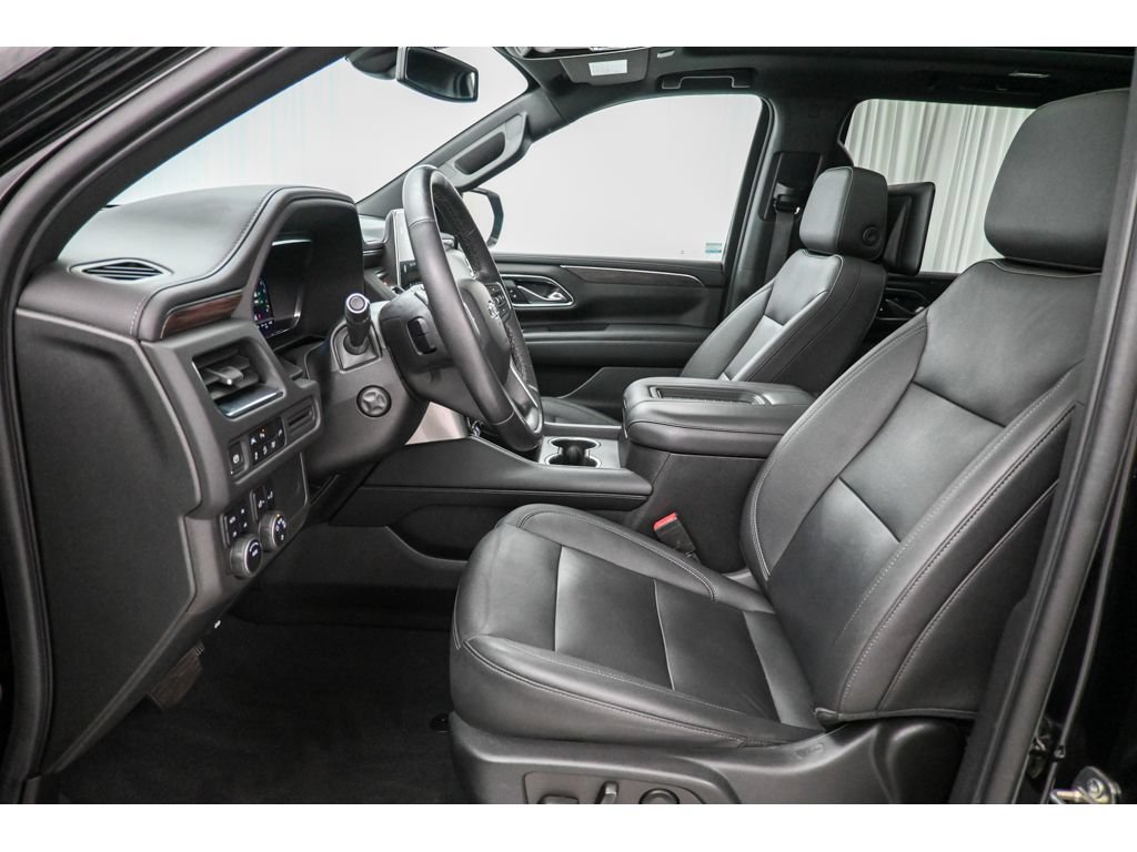 Used 2022 Chevrolet Tahoe Z71 w/ Luxury Package AWD/4WD image 23