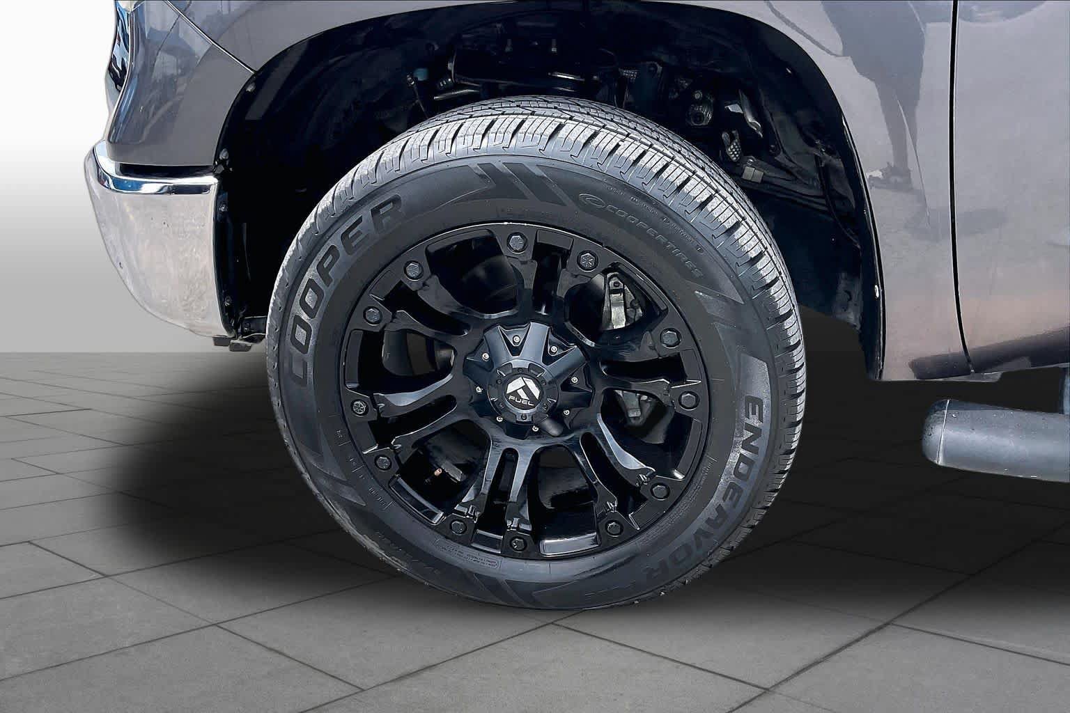 Used 2019 Toyota Tundra SR5 w/ SR5 Upgrade Package RWD image 11