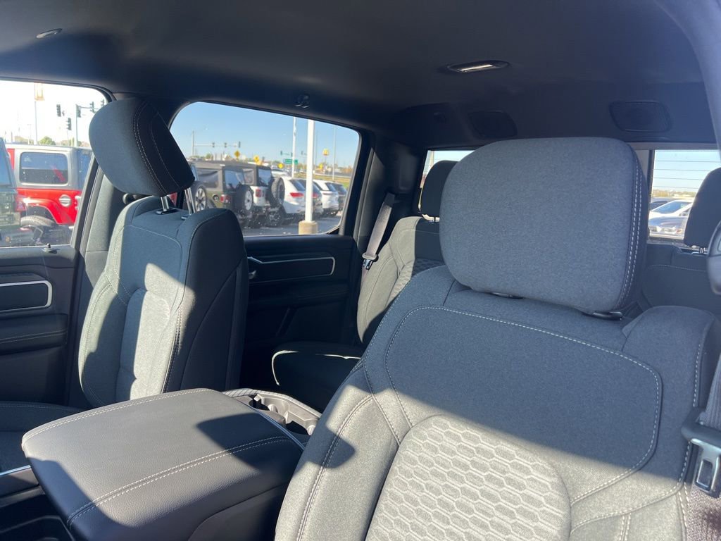 New 2026 RAM 1500 4x4 Crew Cab image 11