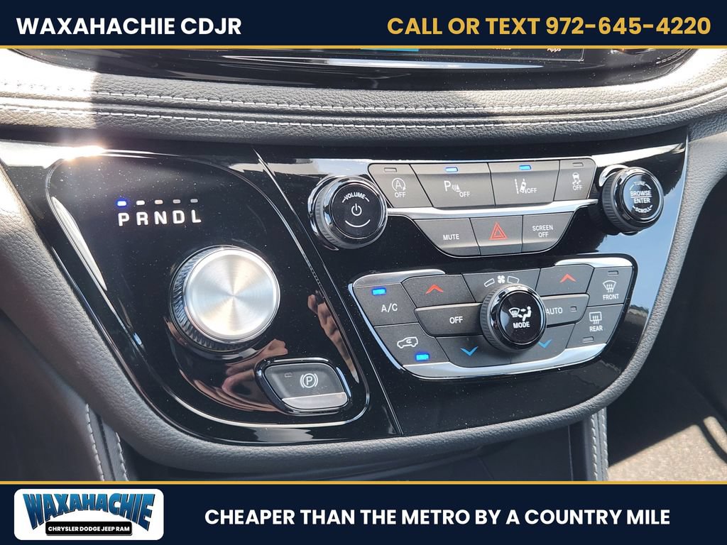 New 2027 Chrysler Pacifica Limited w/ Family Tech Group FWD image 16