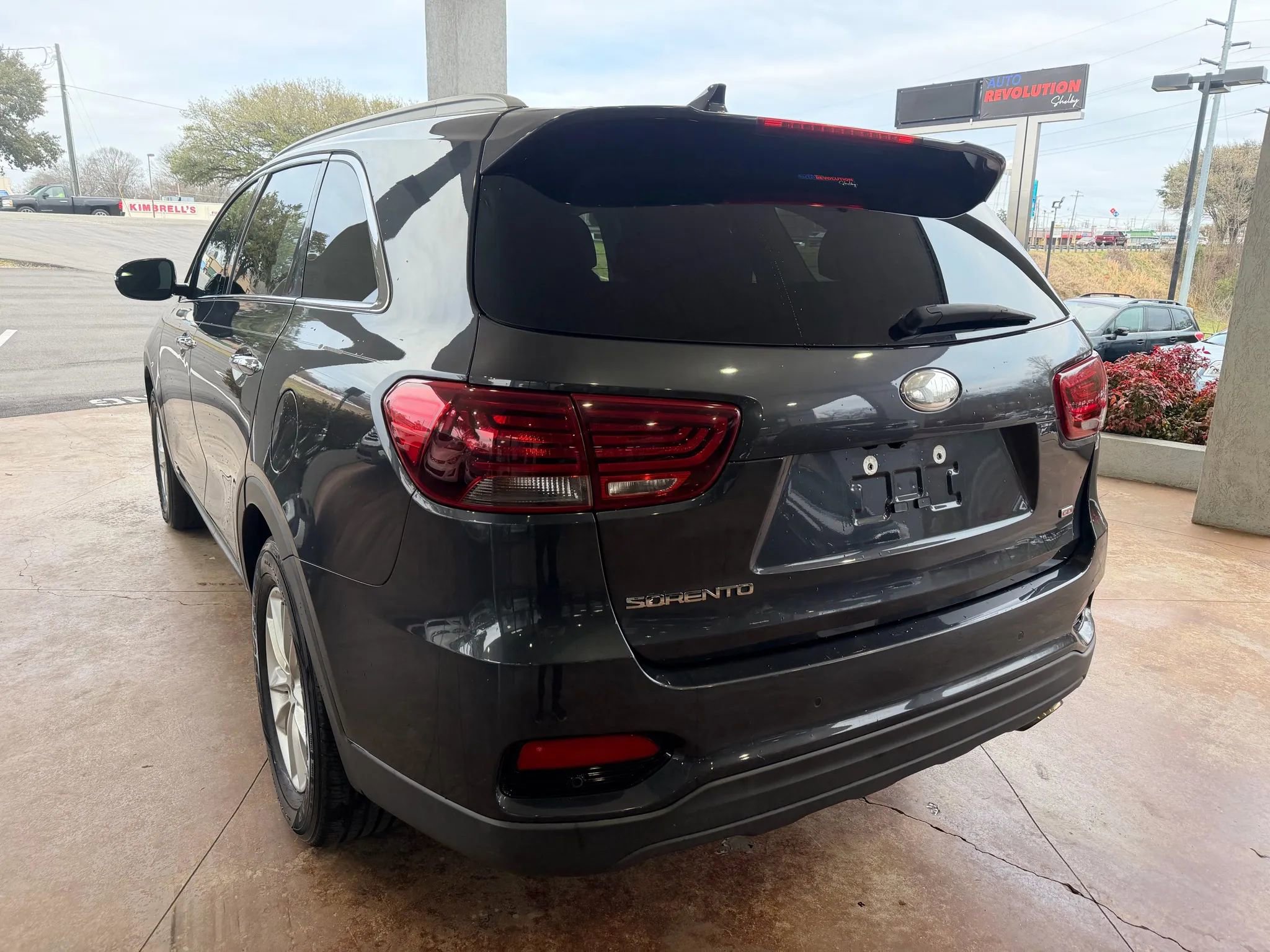 Used 2019 Kia Sorento LX w/ LX Convenience Package image 4