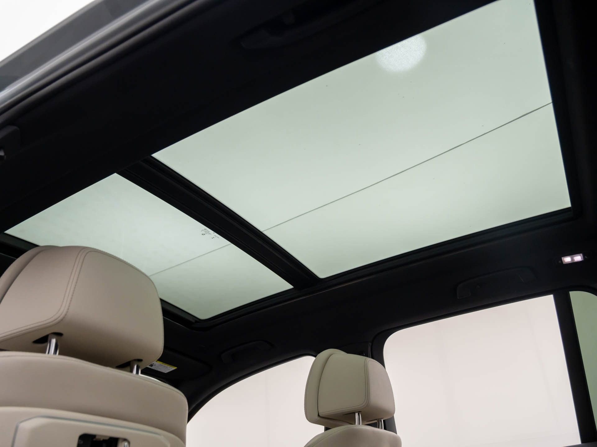 Certified 2025 BMW X5 M60i w/ Climate Comfort Package image 19