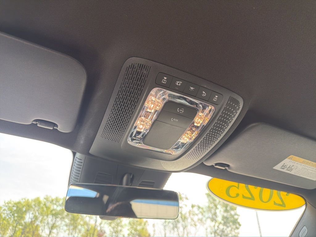 Used 2025 Mercedes-Benz GLB 250 image 11