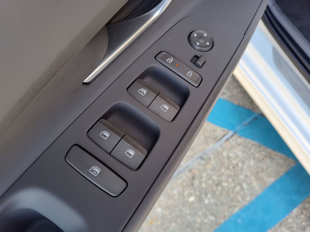 Used 2025 Hyundai Elantra Sport image 17