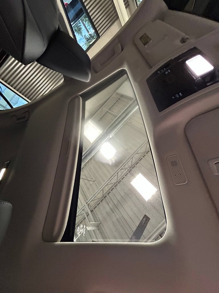 Used 2019 Lexus ES 300h w/ Premium Package FWD image 58