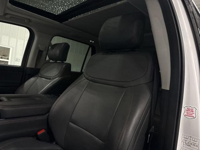Used 2025 Ford Expedition Active AWD/4WD image 21