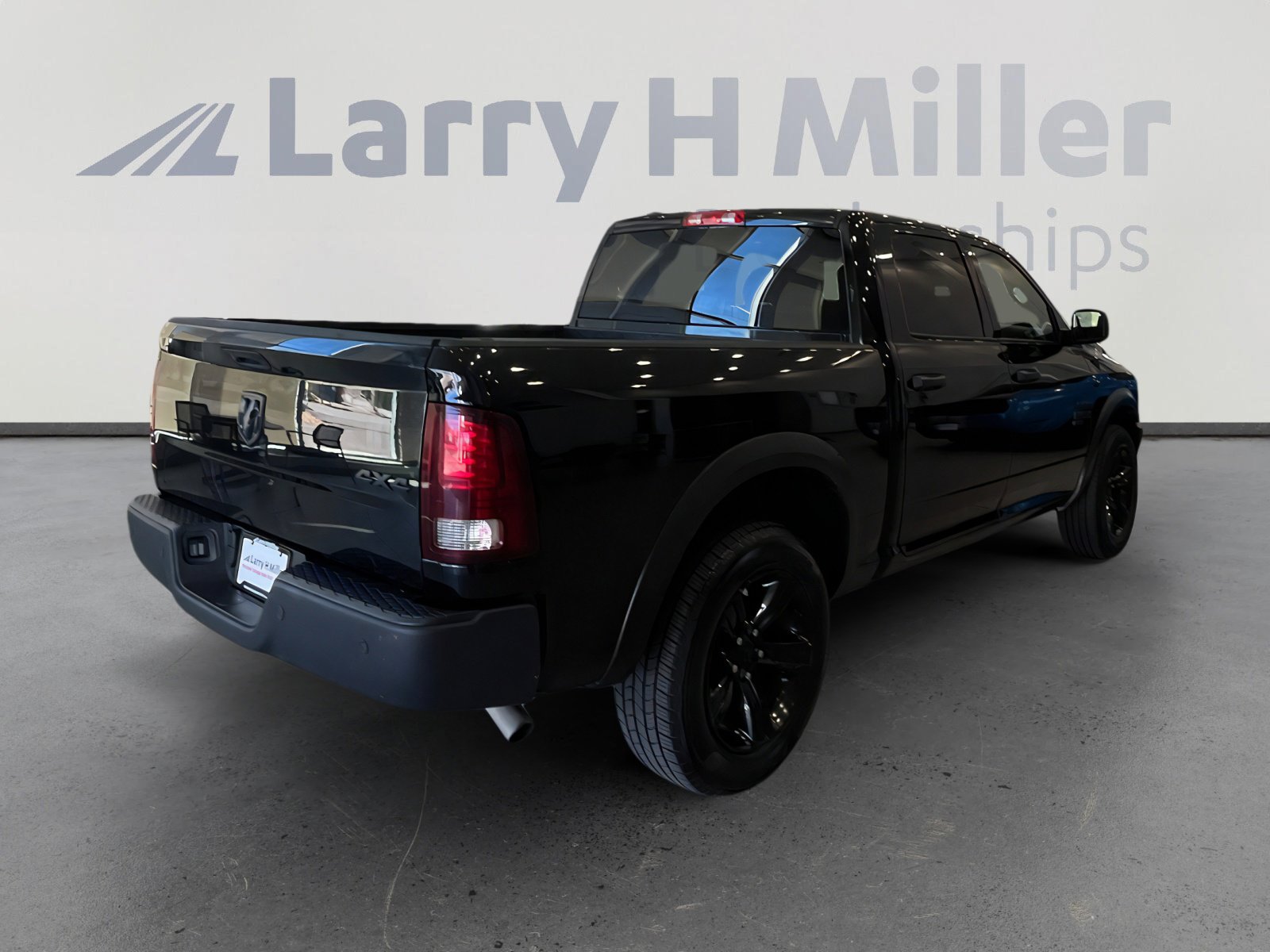 Used 2024 RAM 1500 Classic Warlock image 5