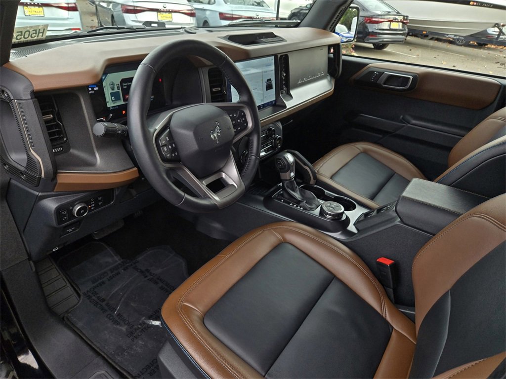 Used 2024 Ford Bronco Outer Banks image 10