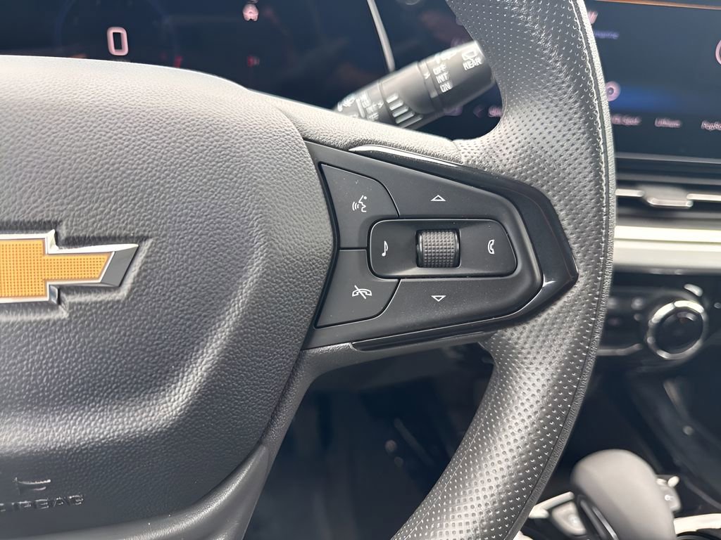 Used 2024 Chevrolet Trax LT FWD image 14
