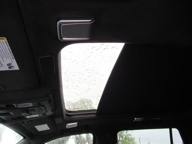 Used 2023 Cadillac Escalade Premium Luxury Platinum w/ LPO, Floor Liner Package AWD/4WD image 21