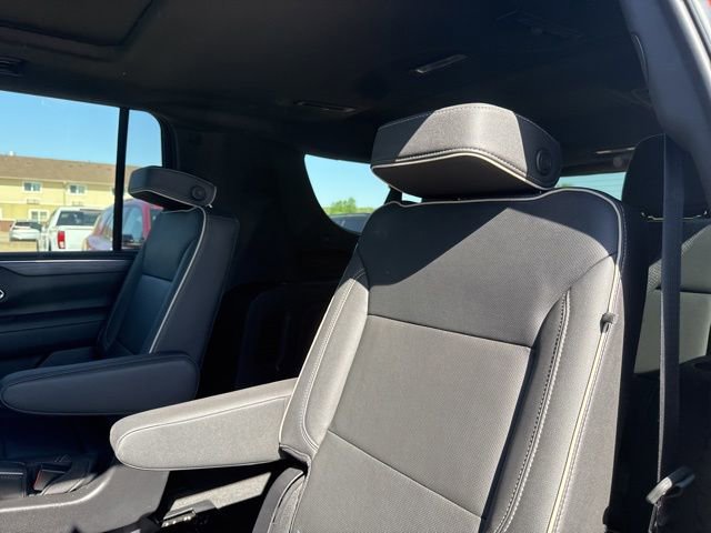 Used 2022 GMC Yukon XL SLT w/ SLT Premium Package AWD/4WD image 38
