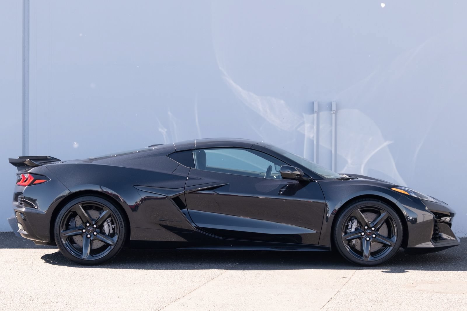 Used 2024 Chevrolet Corvette Z06 w/ Battery Protection Package RWD image 23