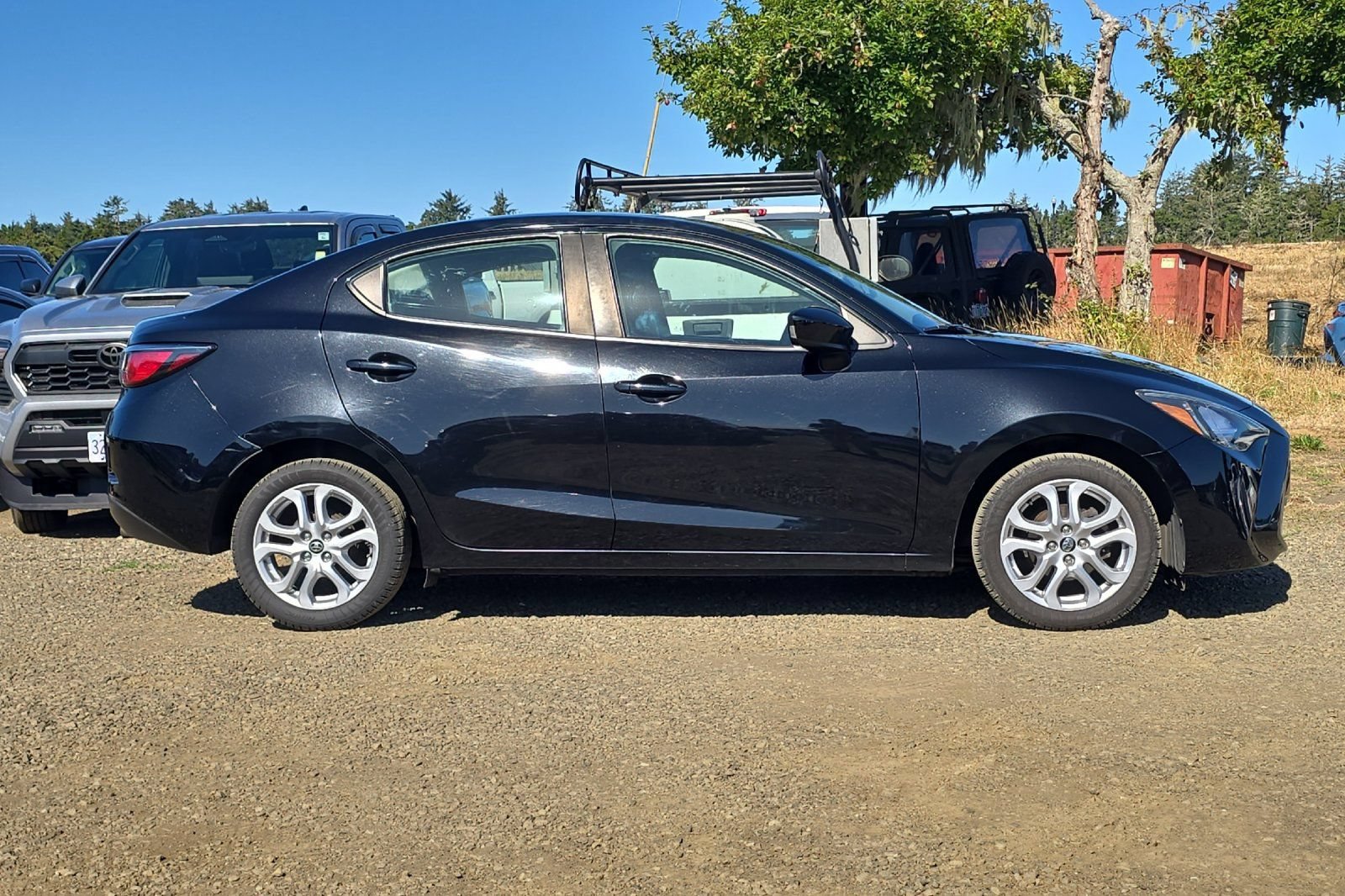 Used 2018 Toyota Yaris iA FWD image 3