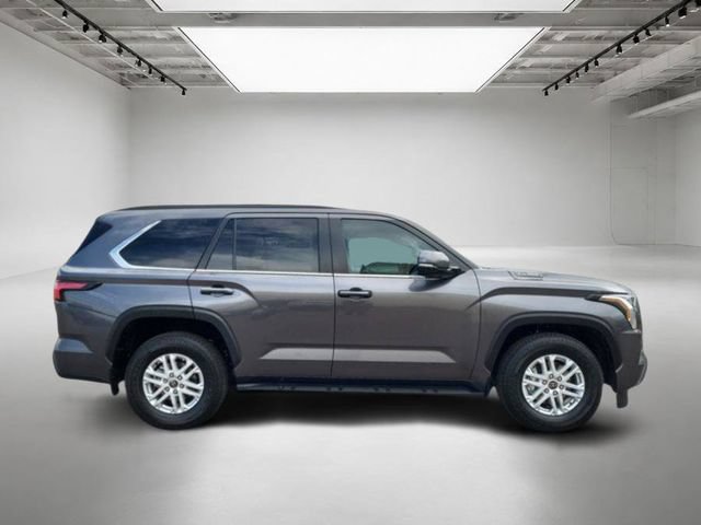 Used 2024 Toyota Sequoia SR5 w/ SR5 Premium Package AWD/4WD image 7