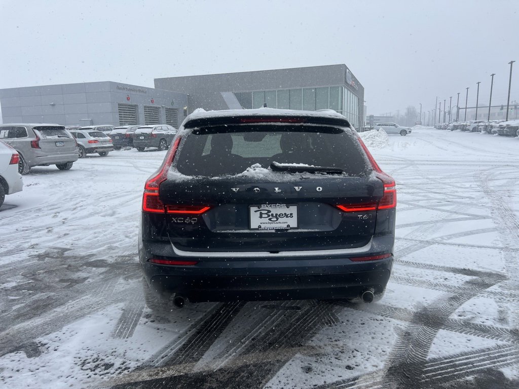Used 2019 Volvo XC60 T6 Momentum w/ Premium Package image 3