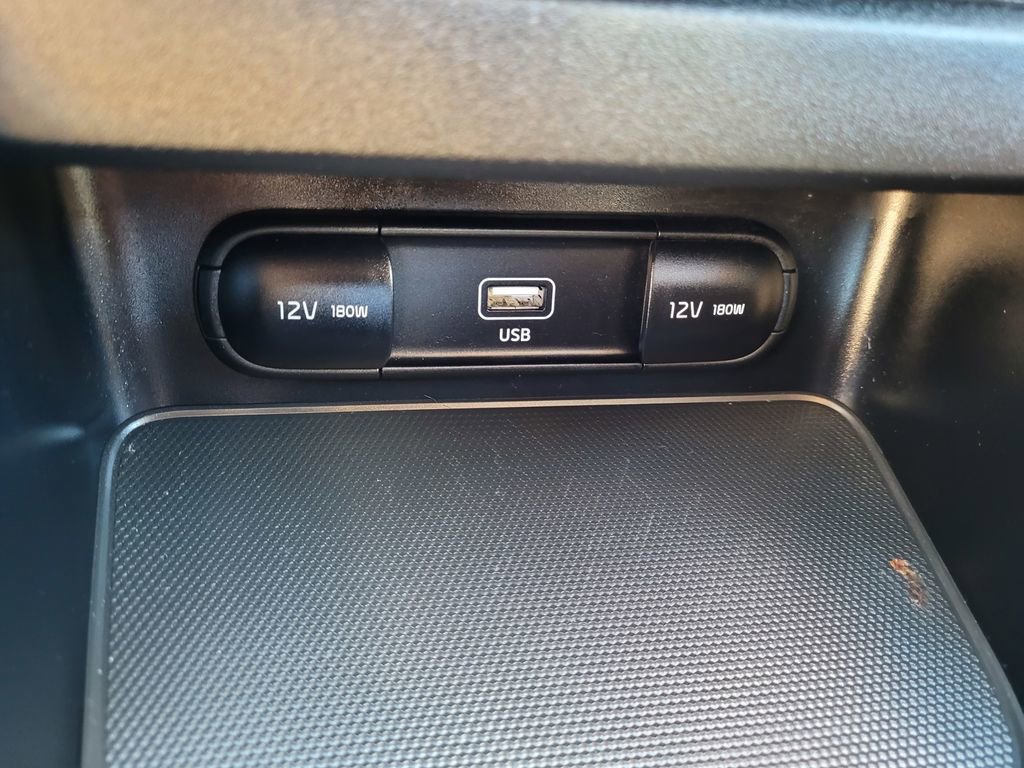 Used 2023 Kia Forte LXS image 17