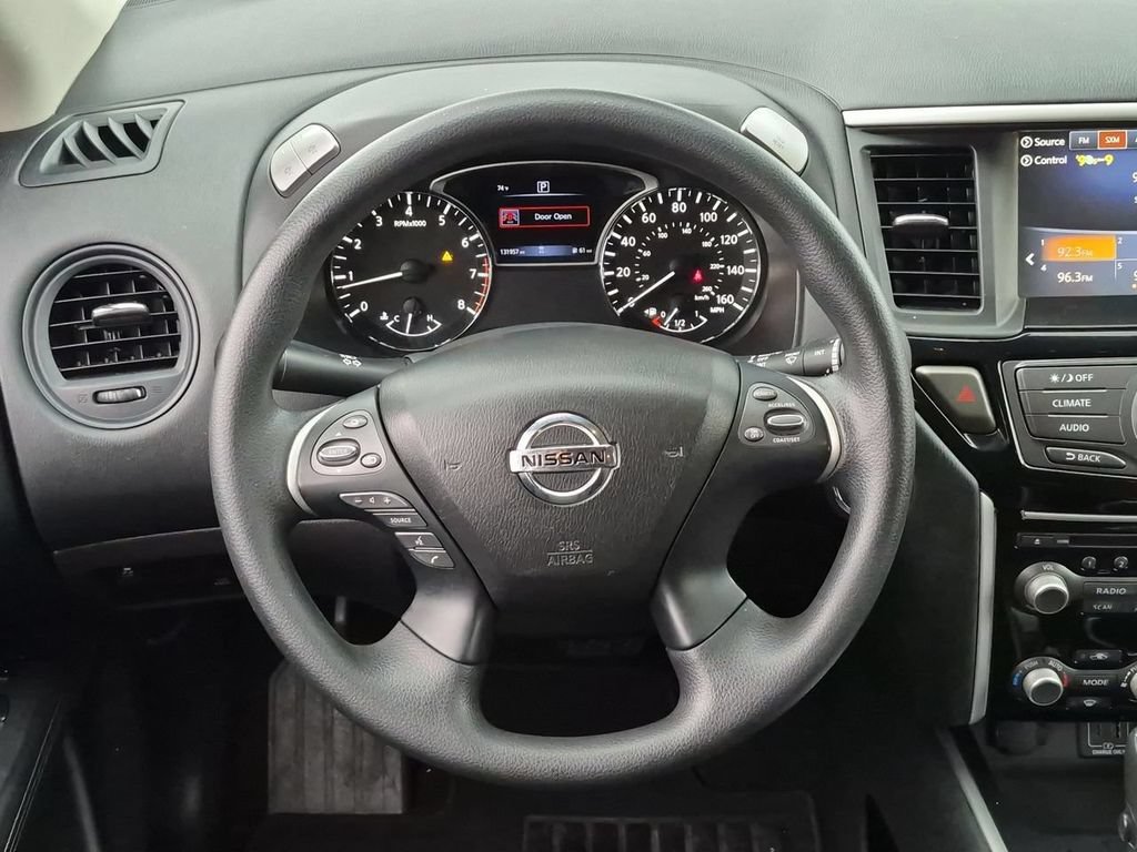 Used 2019 Nissan Pathfinder S FWD image 11
