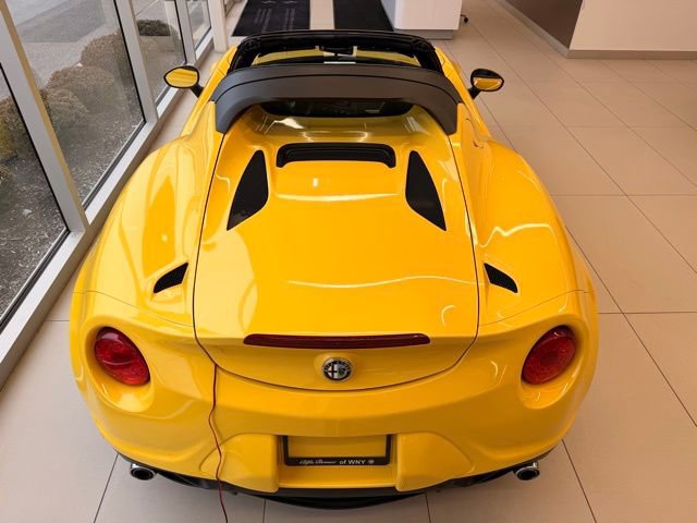 Used 2015 Alfa Romeo 4C Spider w/ Convenience Group RWD image 7