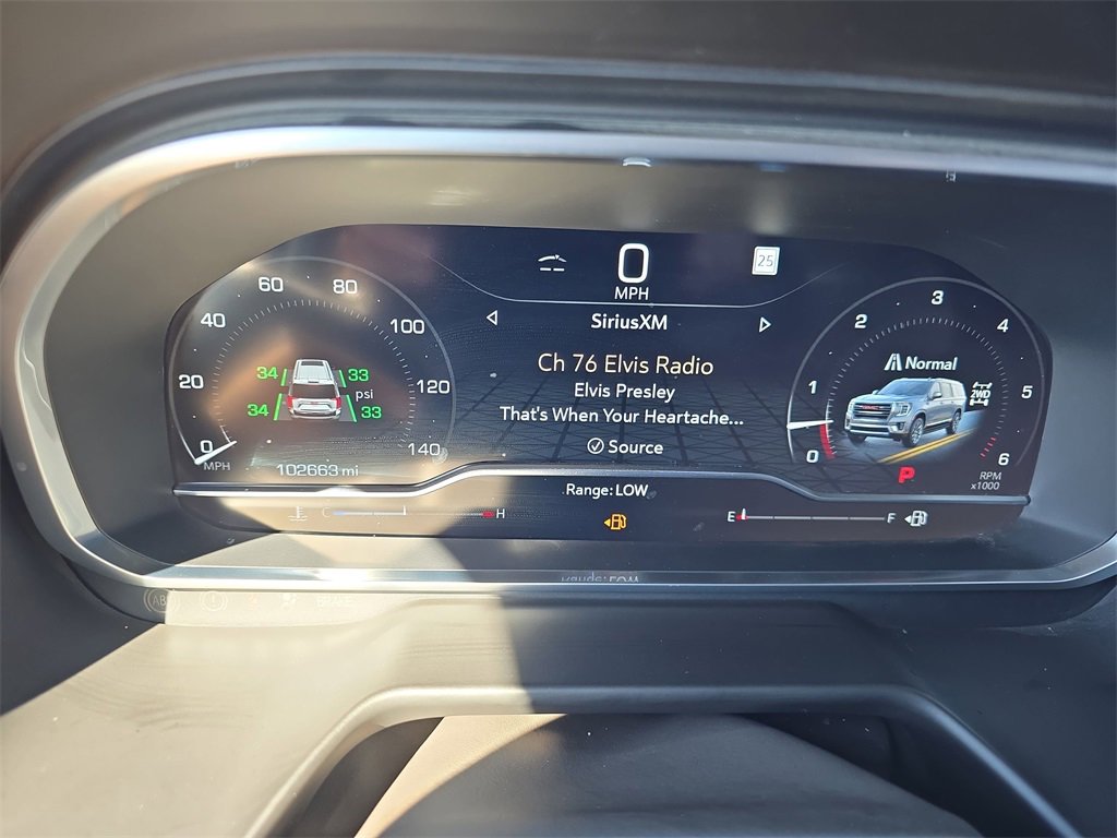 Used 2023 GMC Yukon SLT w/ SLT Premium Package image 20