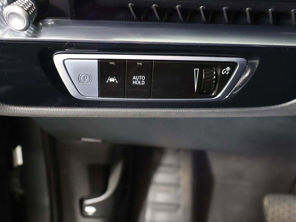 Used 2025 Cadillac Lyriq Sport AWD/4WD image 42