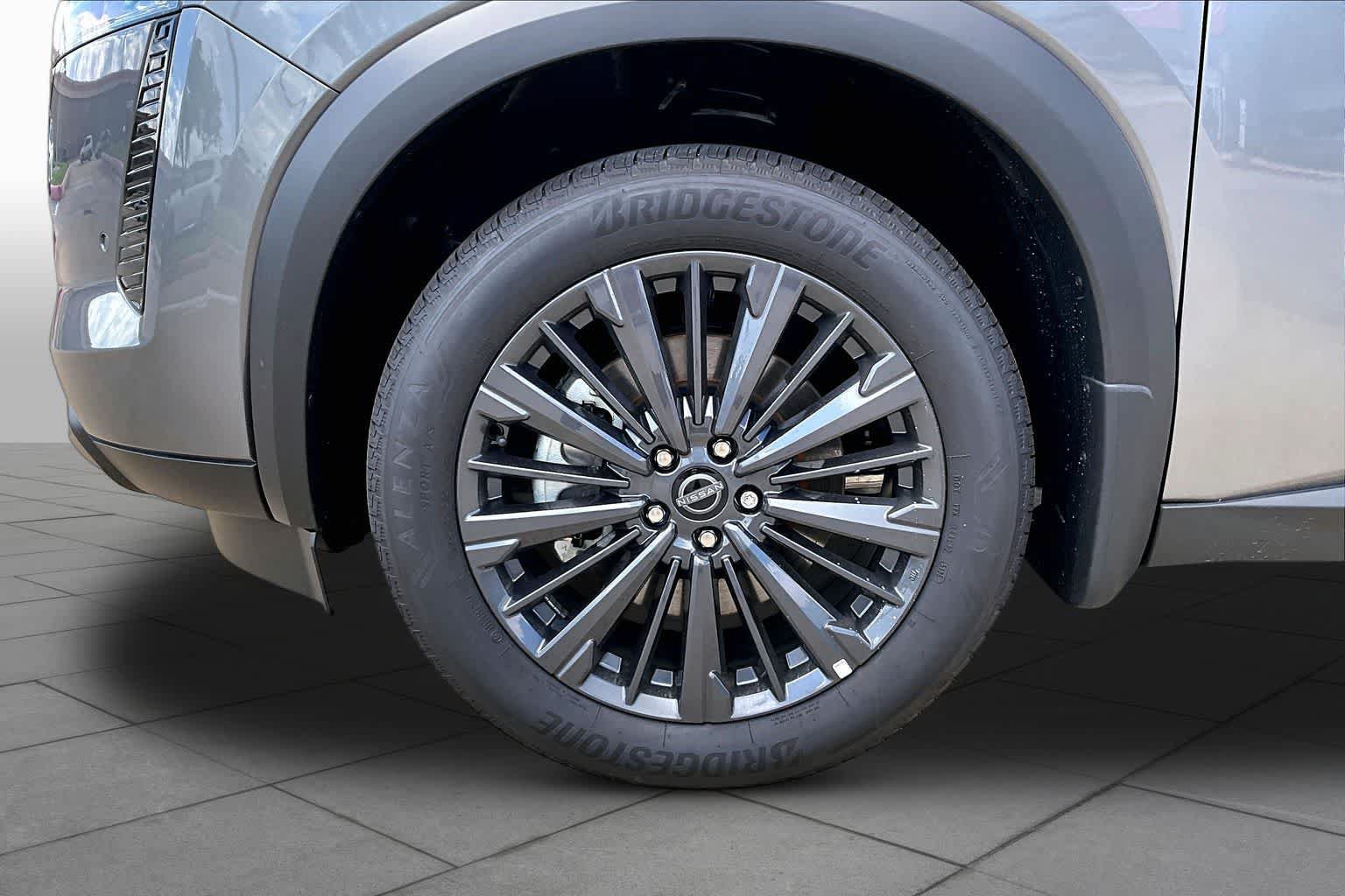 New 2026 Nissan Pathfinder SL w/ SL Premium Package FWD image 9