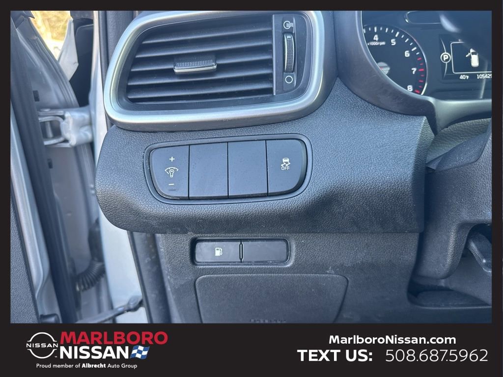 Used 2017 Kia Sorento LX w/ LX Convenience Package image 20