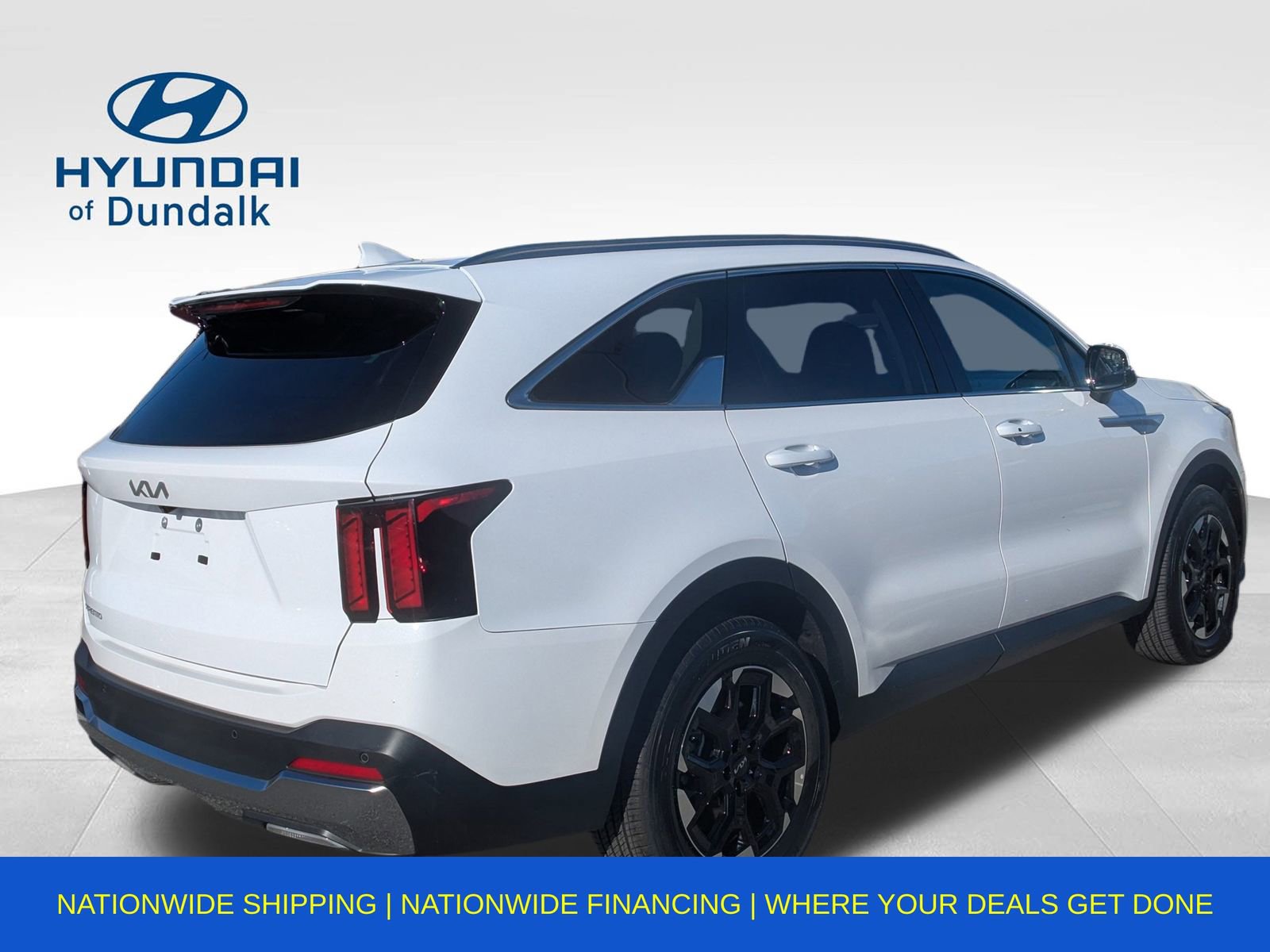 Used 2025 Kia Sorento S image 3