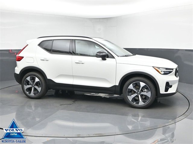 New 2026 Volvo XC40 B5 Plus w/ Protection Package Premier