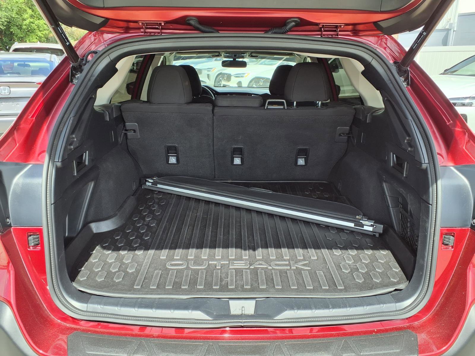 Used 2024 Subaru Outback Premium AWD/4WD image 17