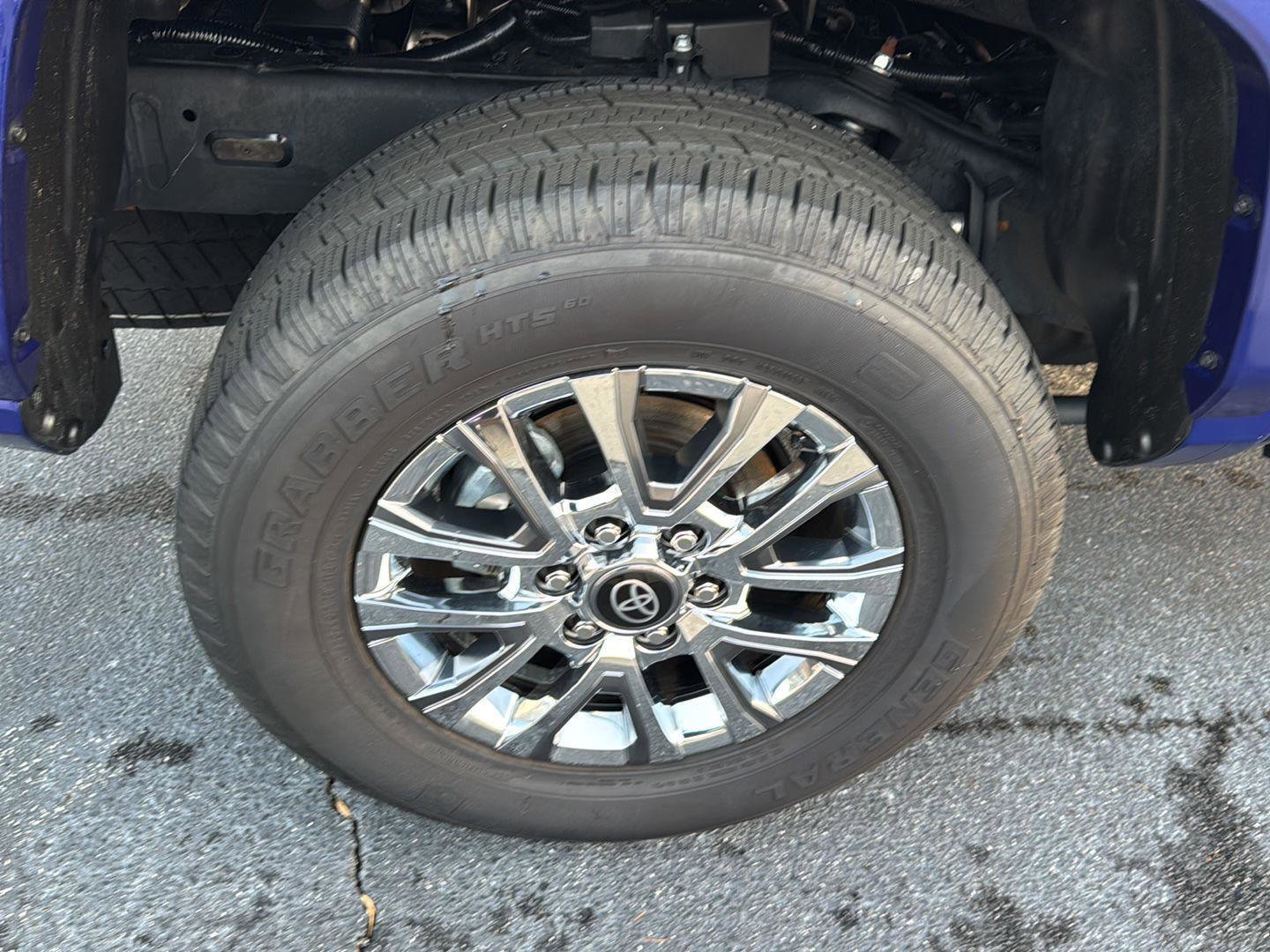 Used 2024 Toyota Tacoma Limited image 34