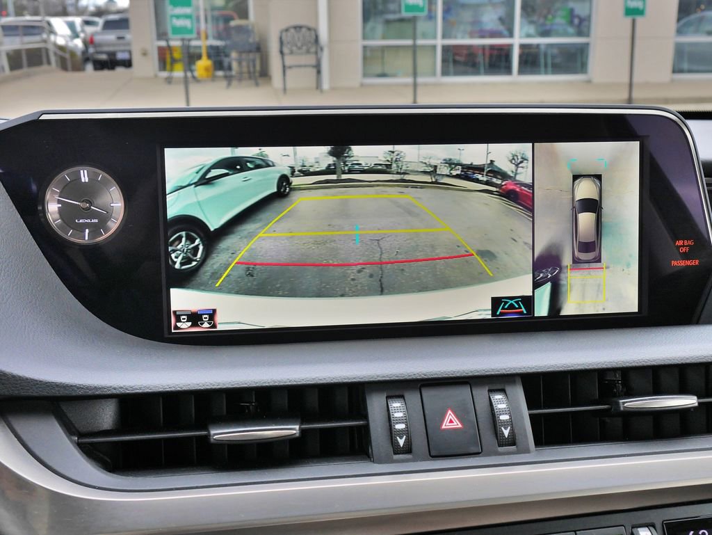 Used 2019 Lexus ES 300h w/ Accessory Package 2 image 36