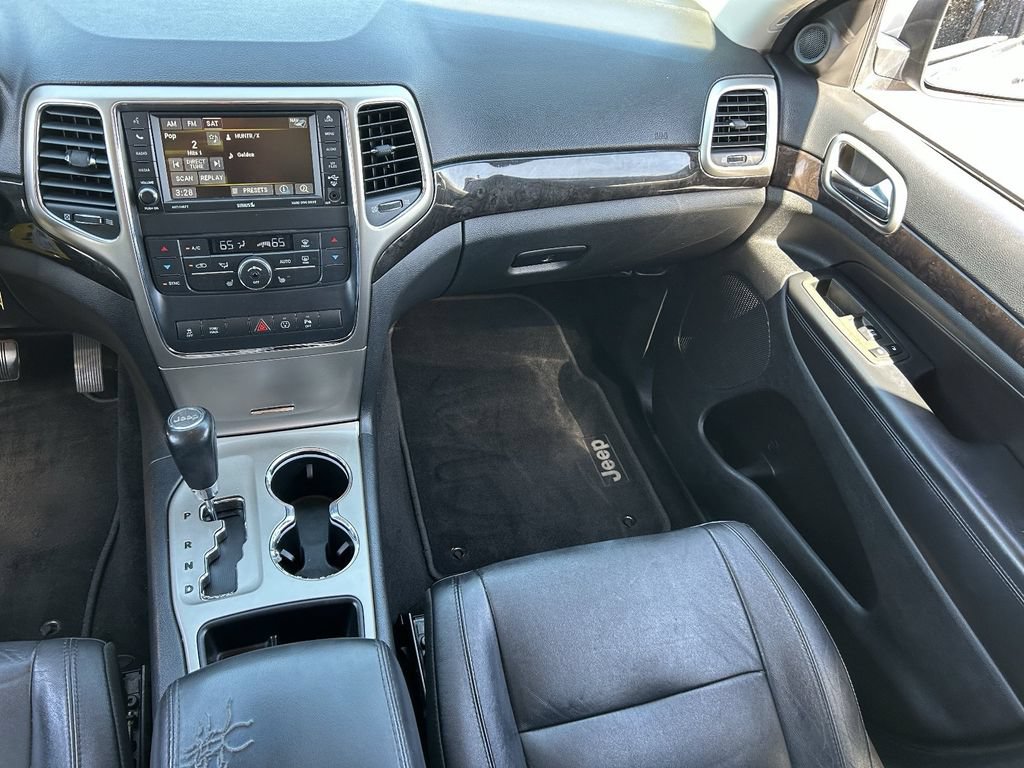 Used 2013 Jeep Grand Cherokee Laredo RWD image 17