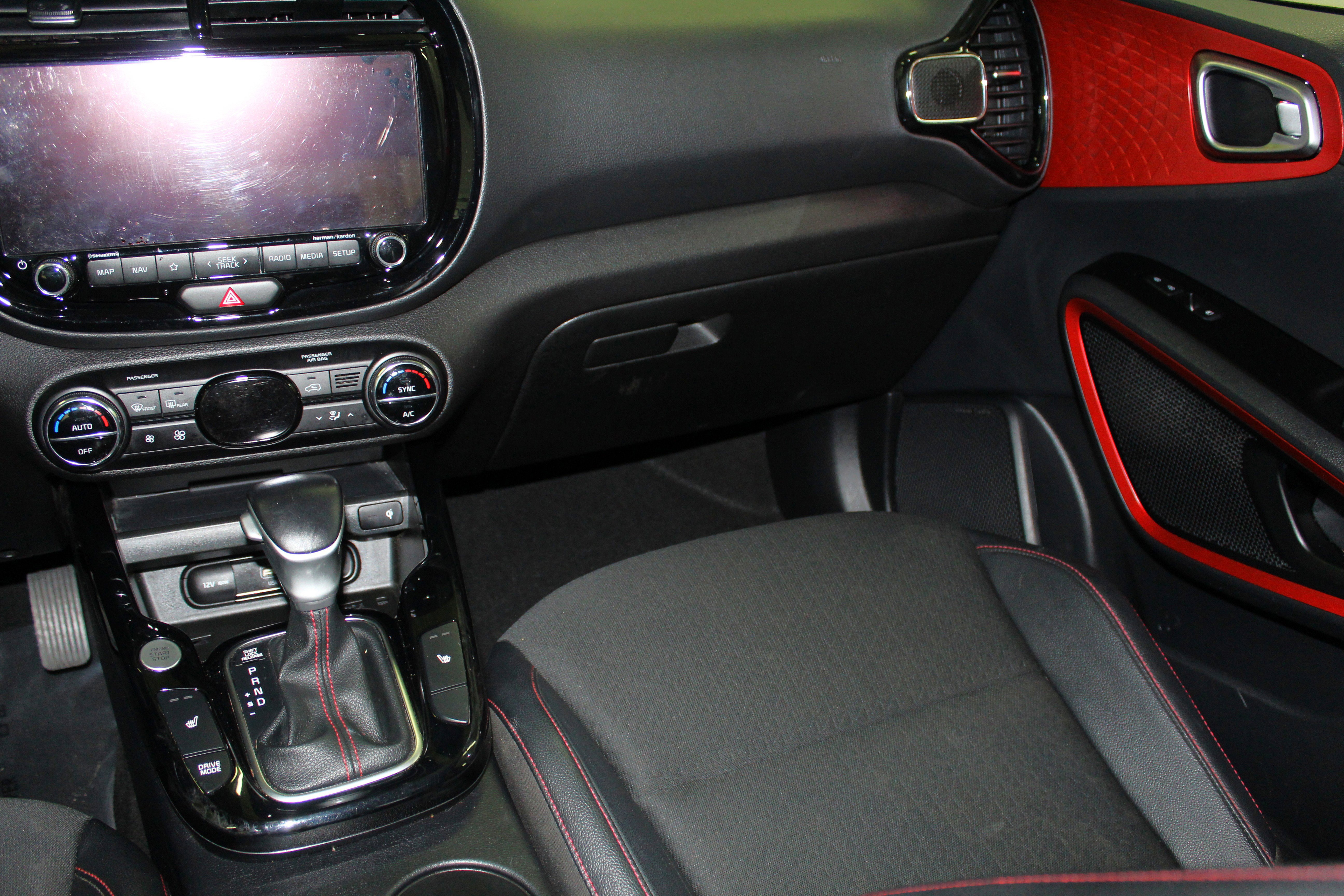 Used 2023 Kia Soul GT-Line w/ GT-Line Technology Package image 17