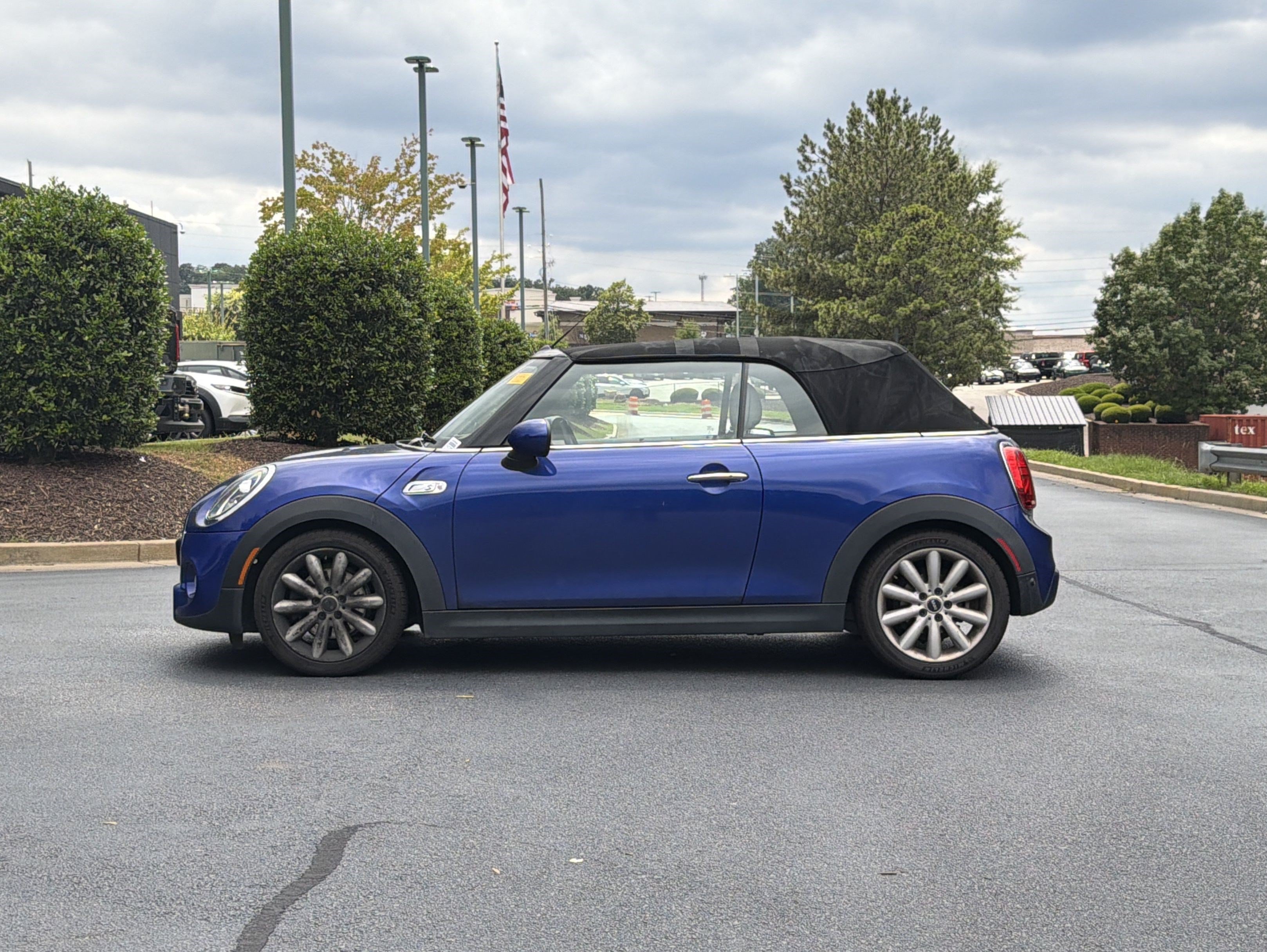 Used 2019 MINI Cooper S FWD image 11
