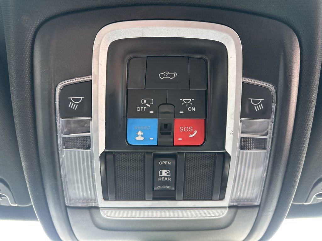 Used 2025 RAM 1500 Laramie image 44