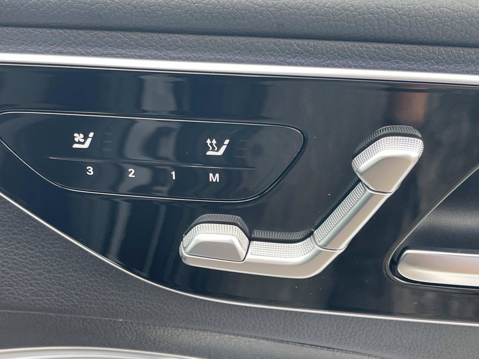 Certified 2025 Mercedes-Benz C 300 4MATIC Sedan image 26