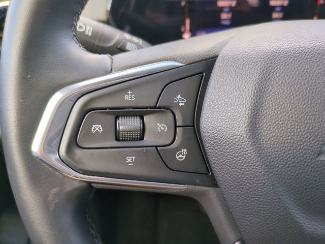 Used 2024 Chevrolet Trax LT w/ Driver Confidence Package image 27