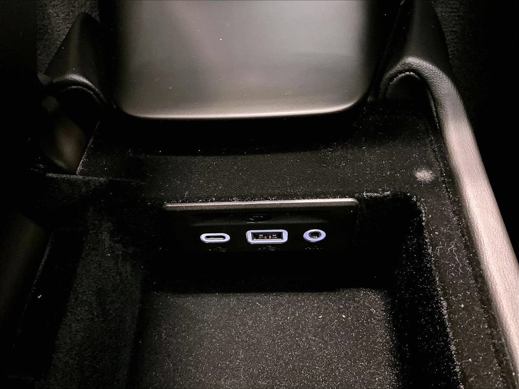 Used 2020 Chevrolet Corvette Stingray Preferred Cpe w/ 2LT Preferred Equipment Group RWD image 26
