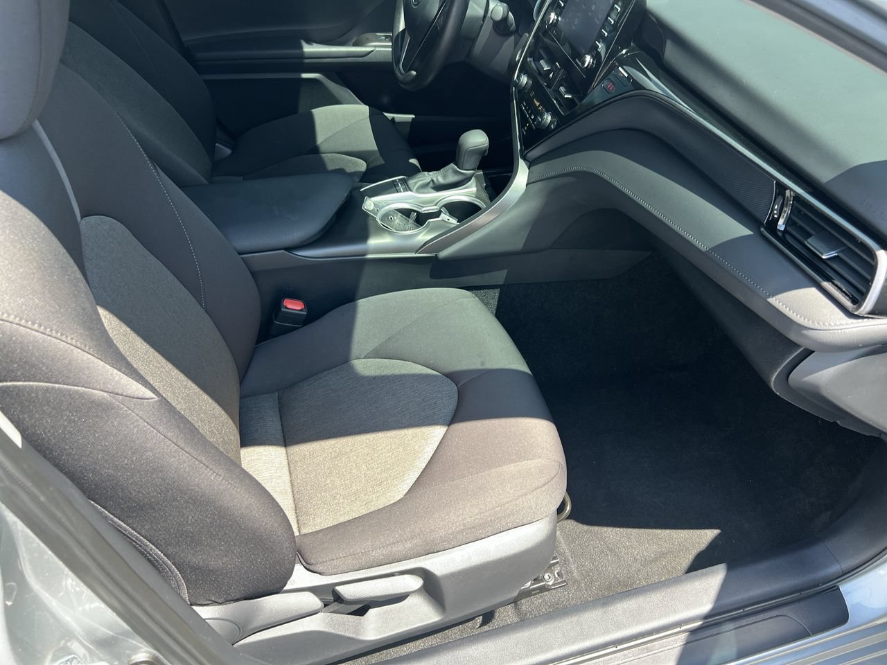 Used 2024 Toyota Camry LE w/ Convenience Package FWD image 34