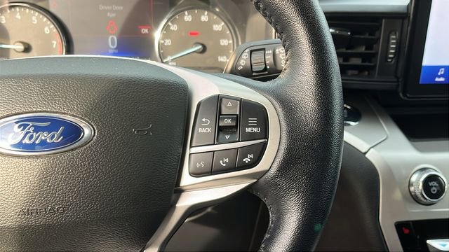 Used 2022 Ford Explorer XLT image 13